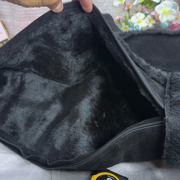 (F) BCBG Max Azria MA Dorota Women's Vintage Tall Suede Boots
SIZE 8B - Picture 7 of 12